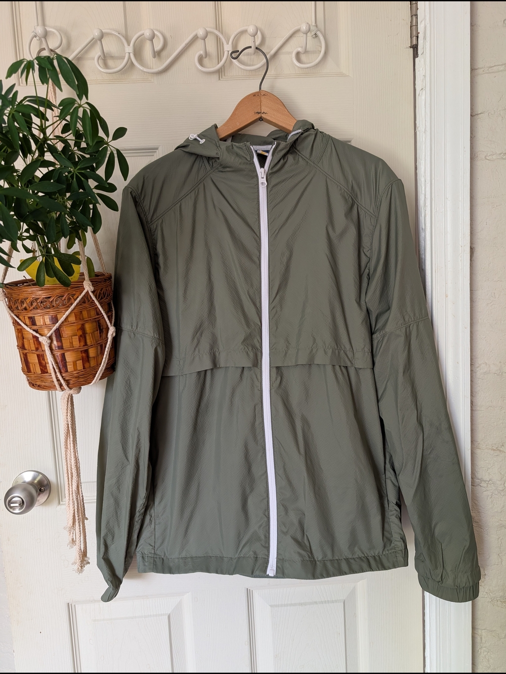 Old Navy Olive Green Lightweight Packable Hooded Windbreaker Jacket M